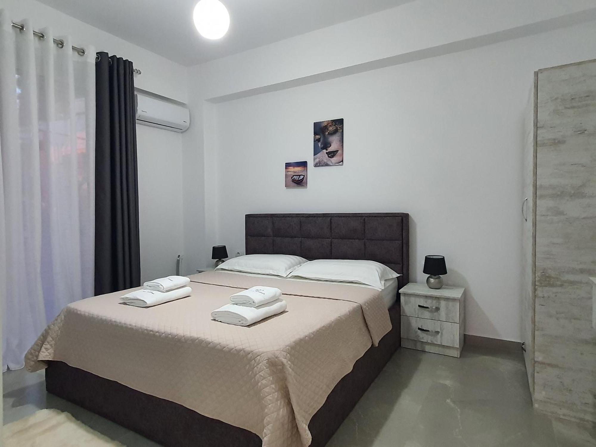 Flore Rooms Sarandë 外观 照片