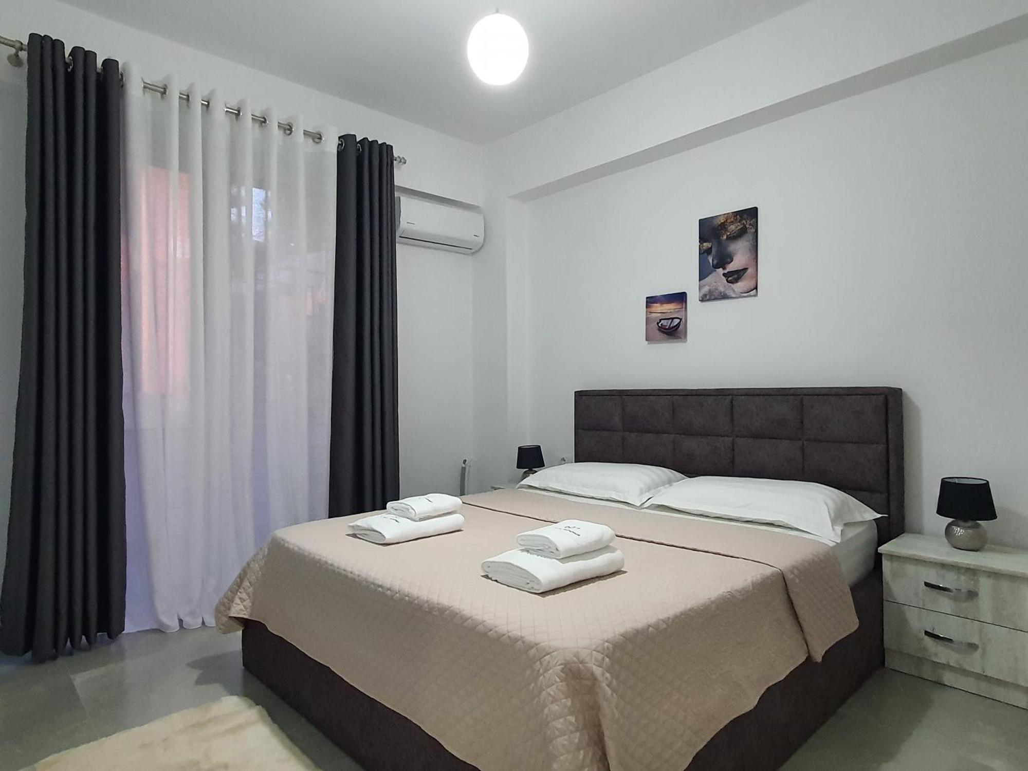 Flore Rooms Sarandë 外观 照片