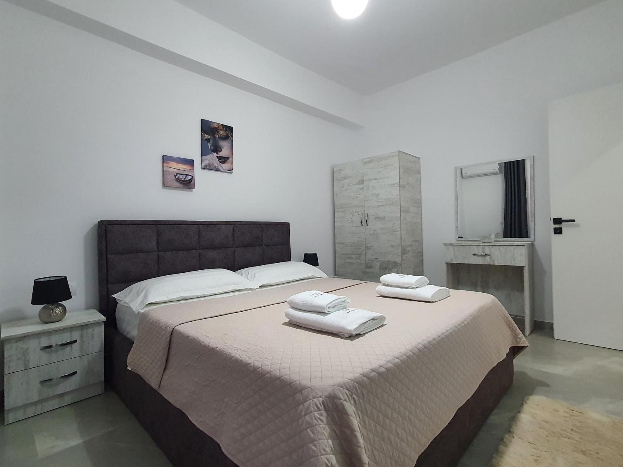 Flore Rooms Sarandë 外观 照片
