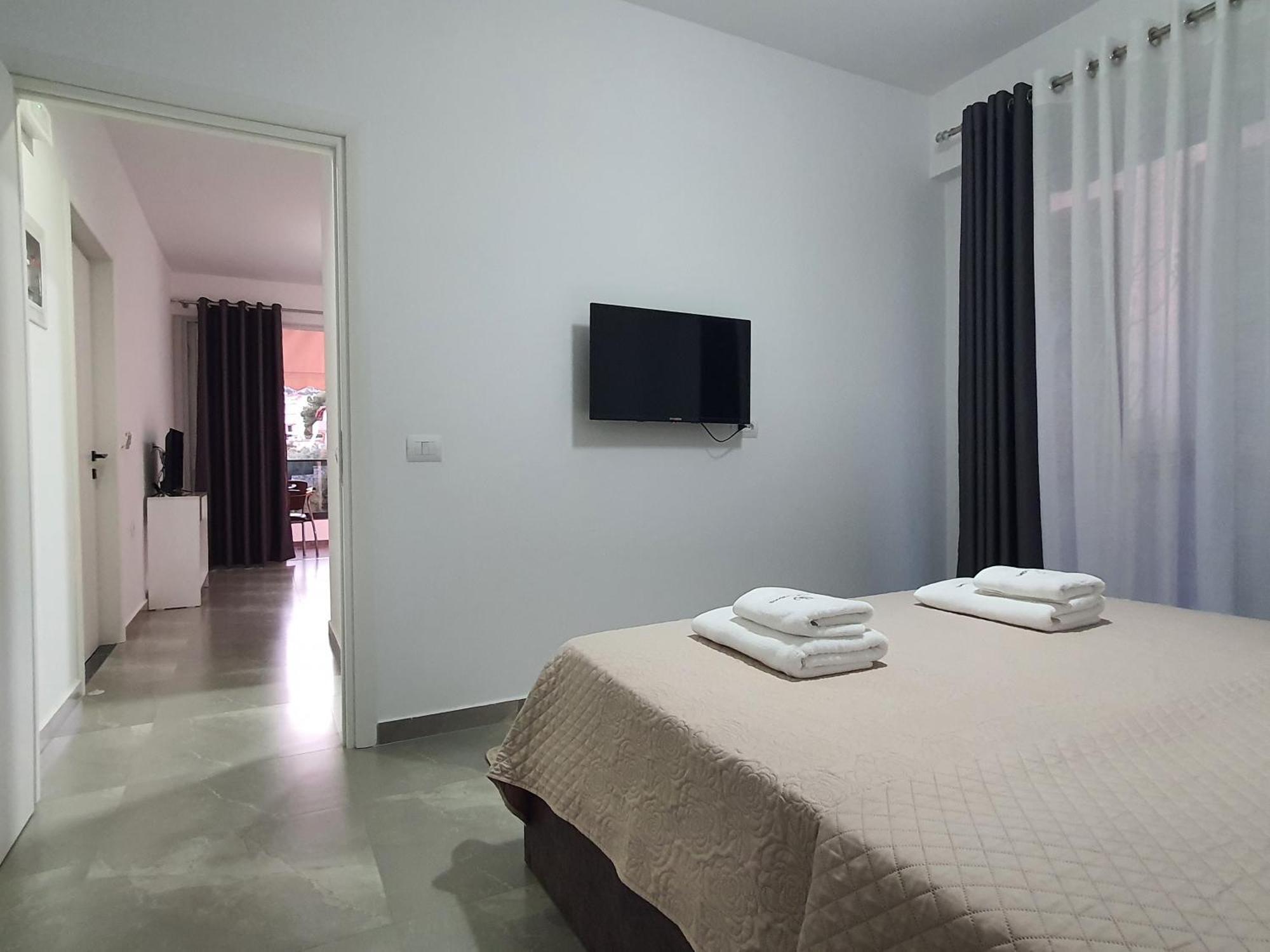 Flore Rooms Sarandë 外观 照片