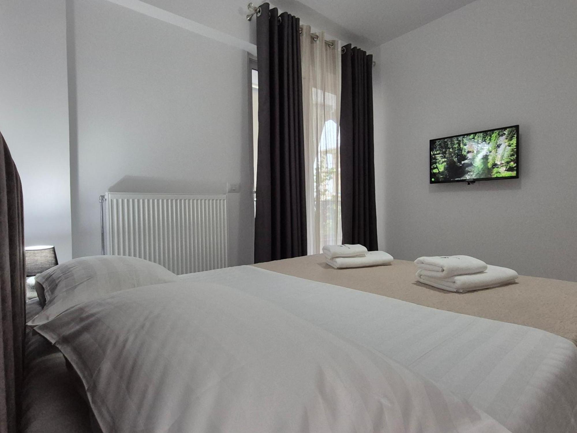 Flore Rooms Sarandë 外观 照片