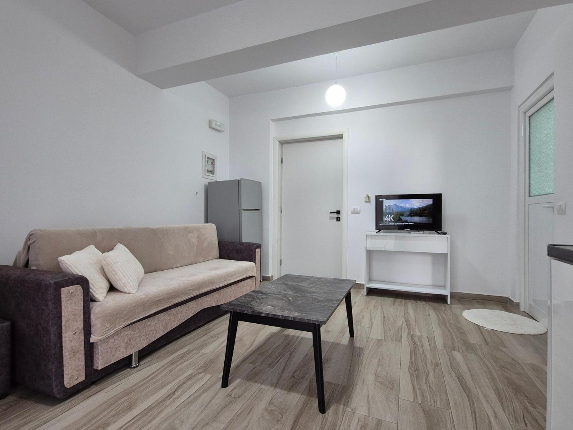 Flore Rooms Sarandë 外观 照片